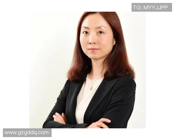 专访周芳揭秘DOTA2成功背后的策略与团队协作秘诀